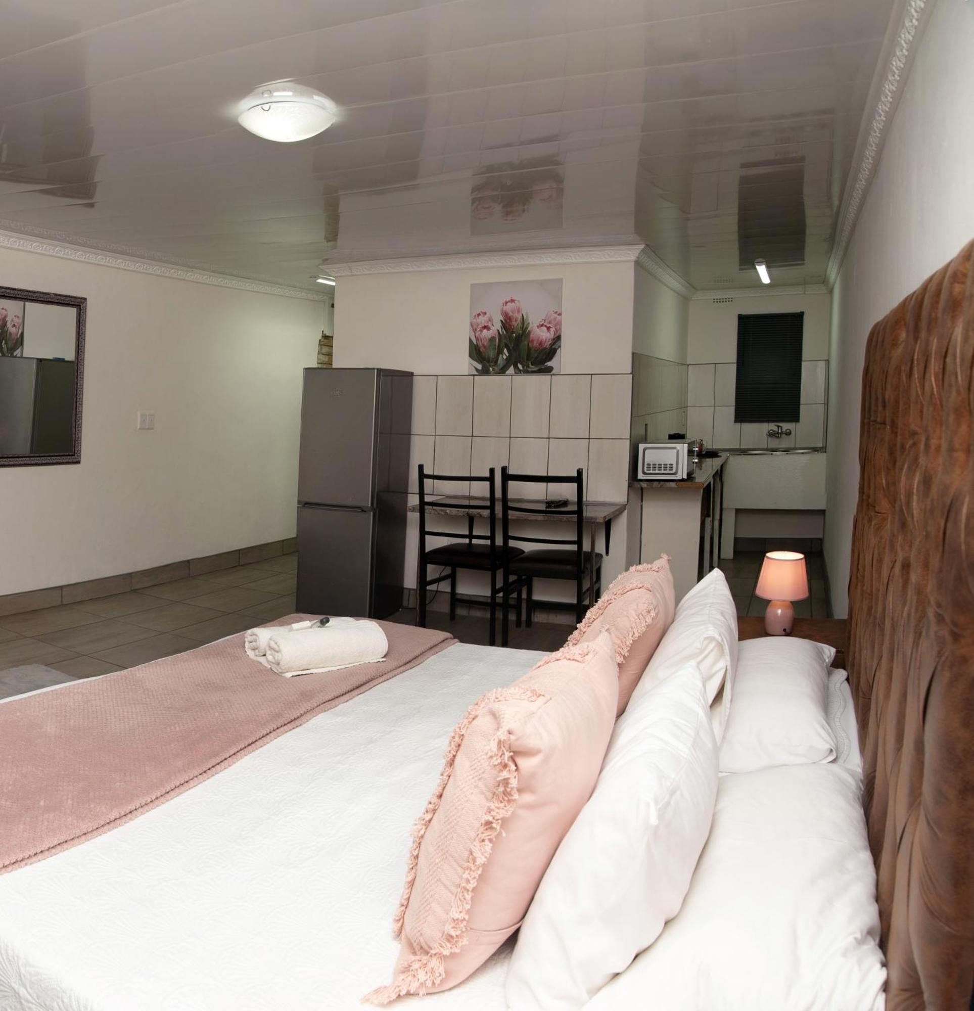 ウェルコム Gold Guest & Conference Bed & Breakfast エクステリア 写真